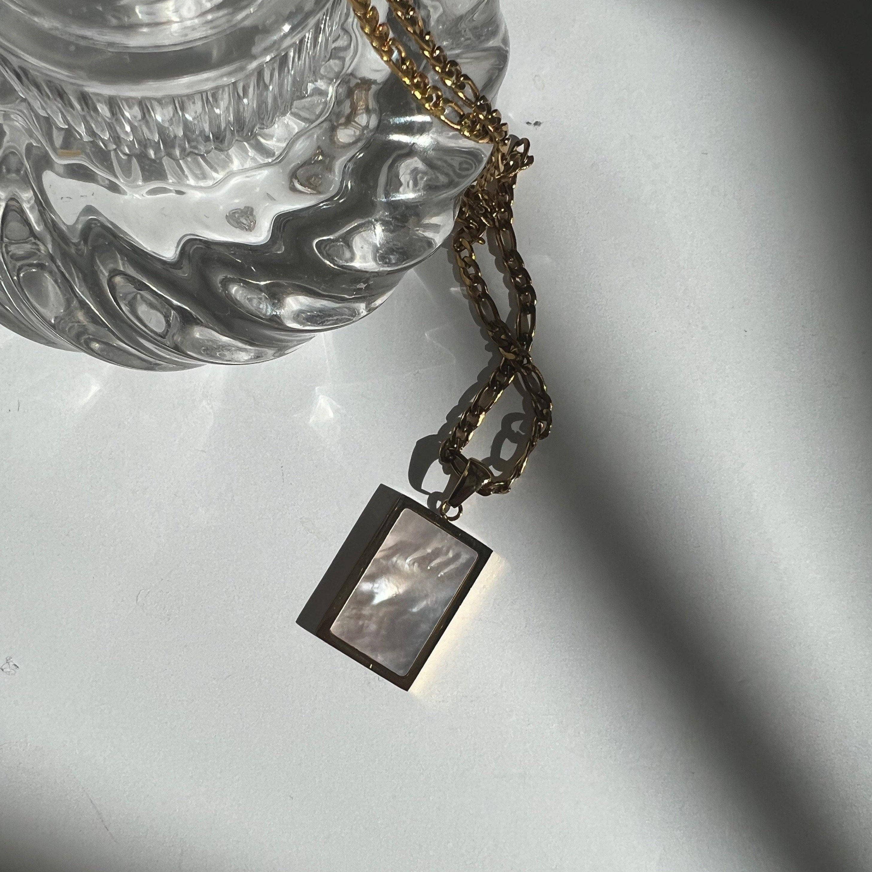 JESSA JEWELRY | SERENITY WHITE SHELL PENDANT NECKLACE
