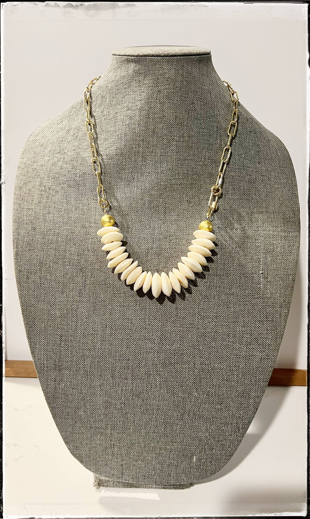 GENTRY BY JENNA | AFRICAN BONE BEAD PAPERCLIP CHAIN NECKLACE