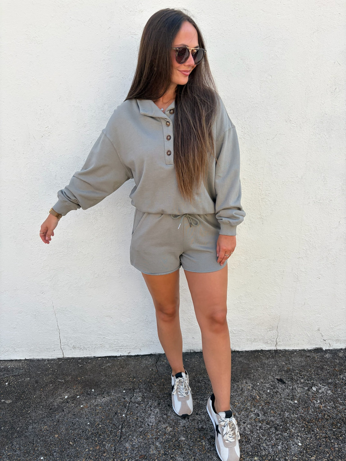 ELLE GREY | EVERGREEN CURVED HEM SHORTS