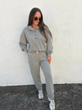 ELLE GREY | EVERGREEN BUTTON COLLAR PULLOVER