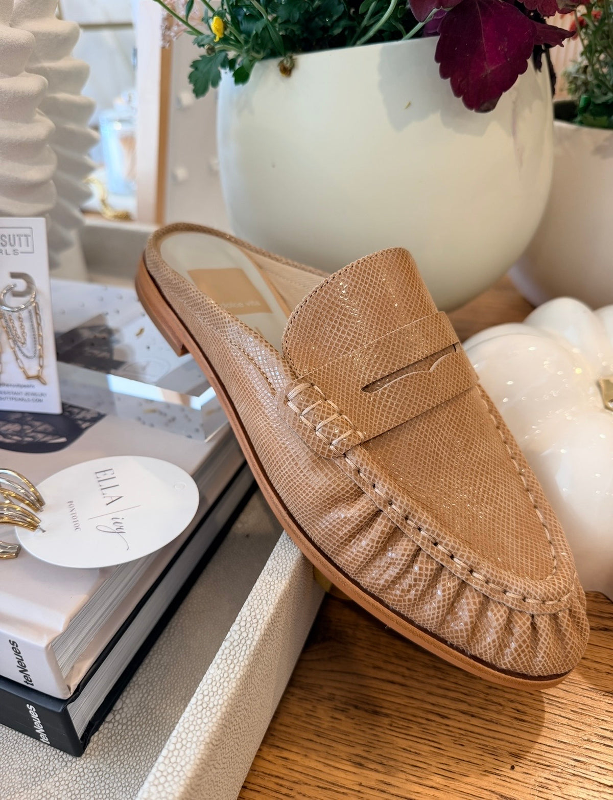 DOLCE VITA | BETZY IN LATTE EMBOSSED SUEDE