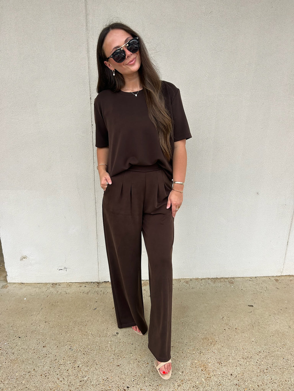 ELLE GREY | EVERYDAY SOFT CREW TEE IN COFFEE BROWN