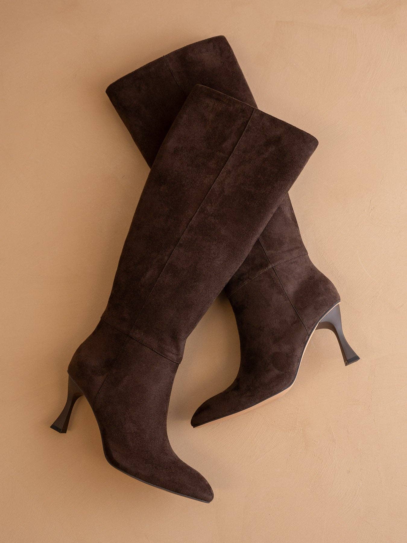 THE LEXINGTON SUEDE BOOT IN COFFEE