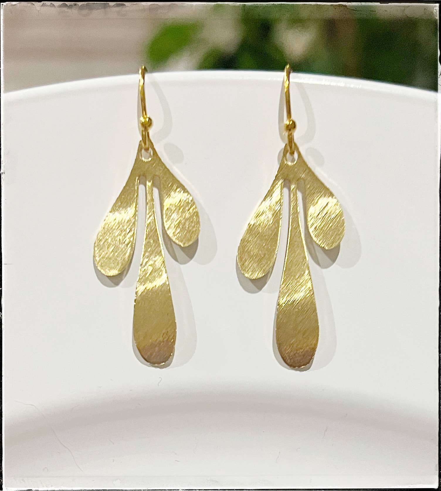 GENTRY BY JENNA | BRASS FLOWER LASER CUT EARRING