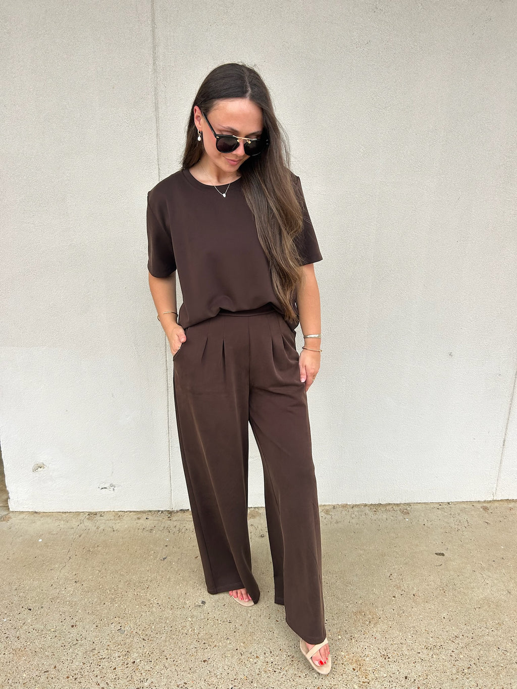 ELLE GREY | EVERYDAY SOFT CREW TEE IN COFFEE BROWN