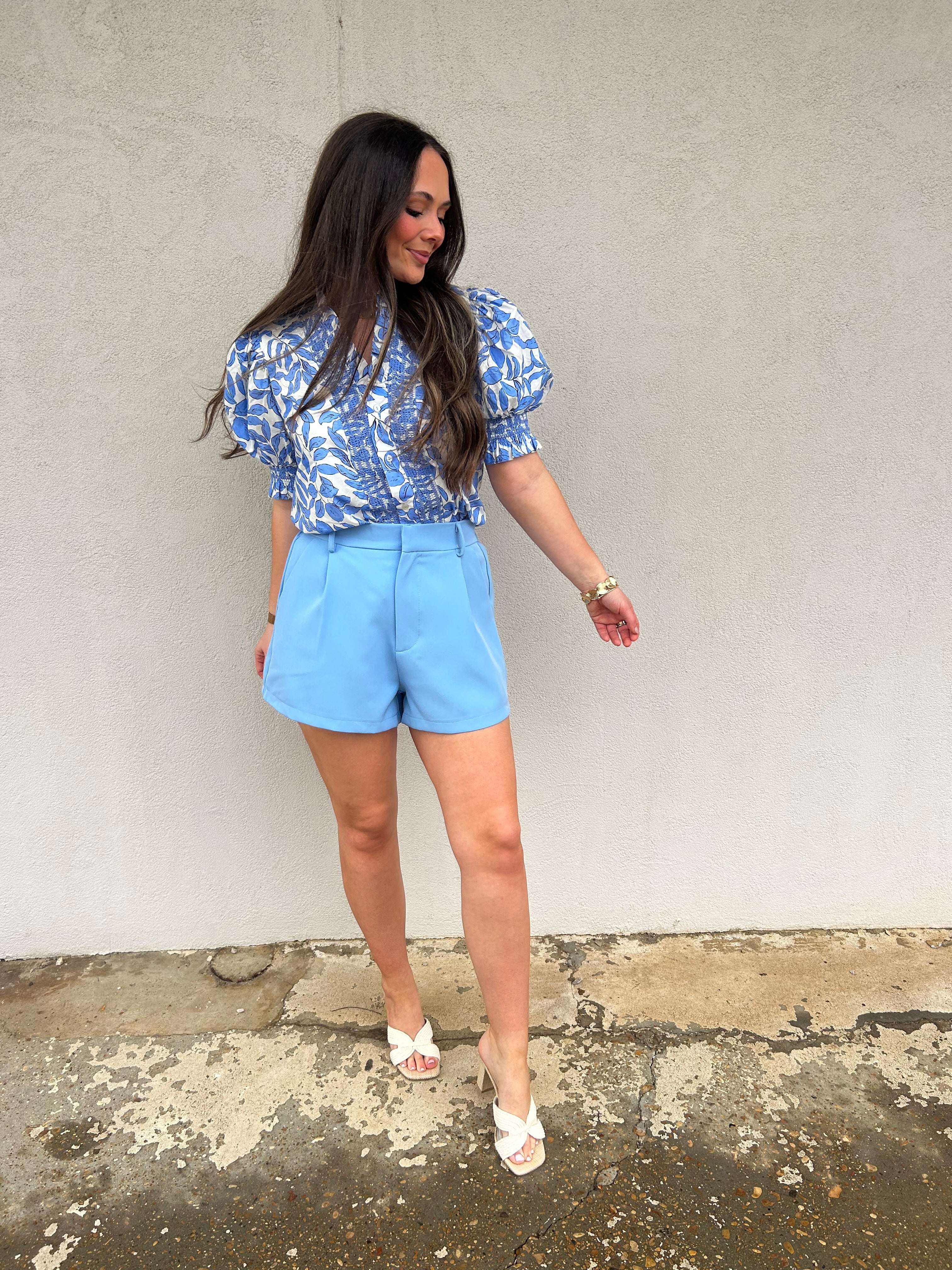 GLAM | THE ESSENTIAL SHORT IN BLUE