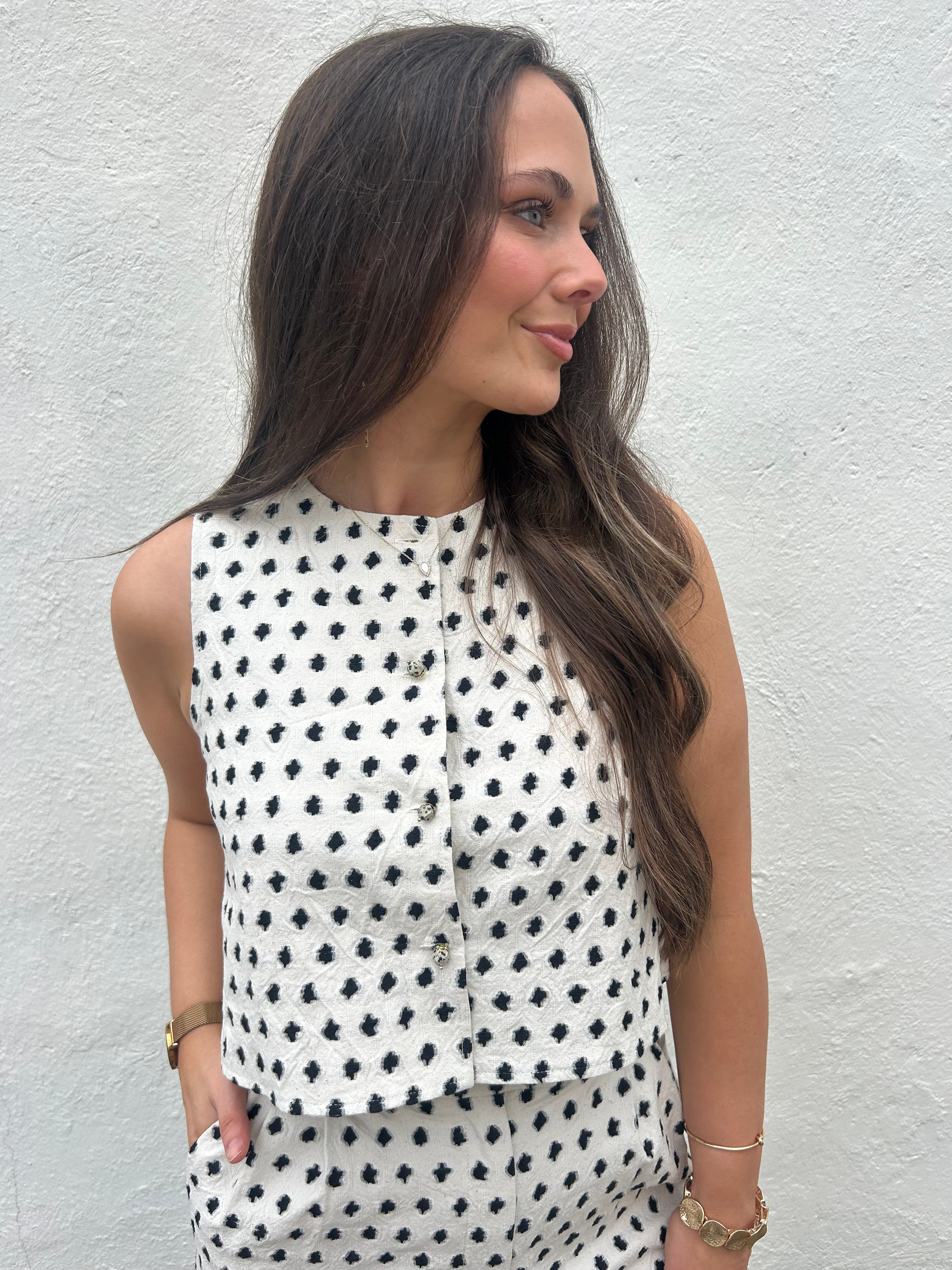 FRNCH | THE PARISIAN POISE BUTTON TOP