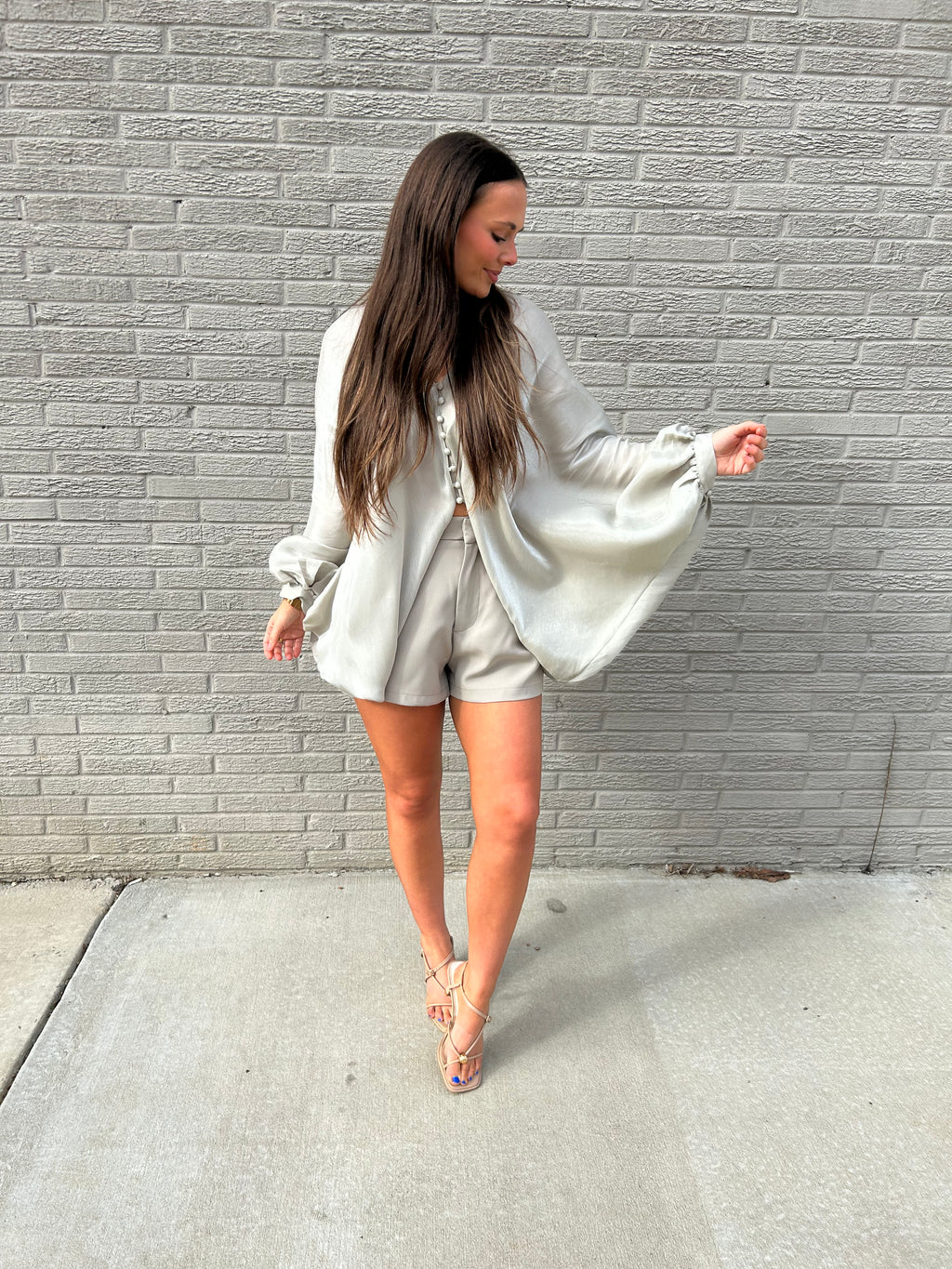 GLAM | STANDOUT IN SAGE BILLOW TOP