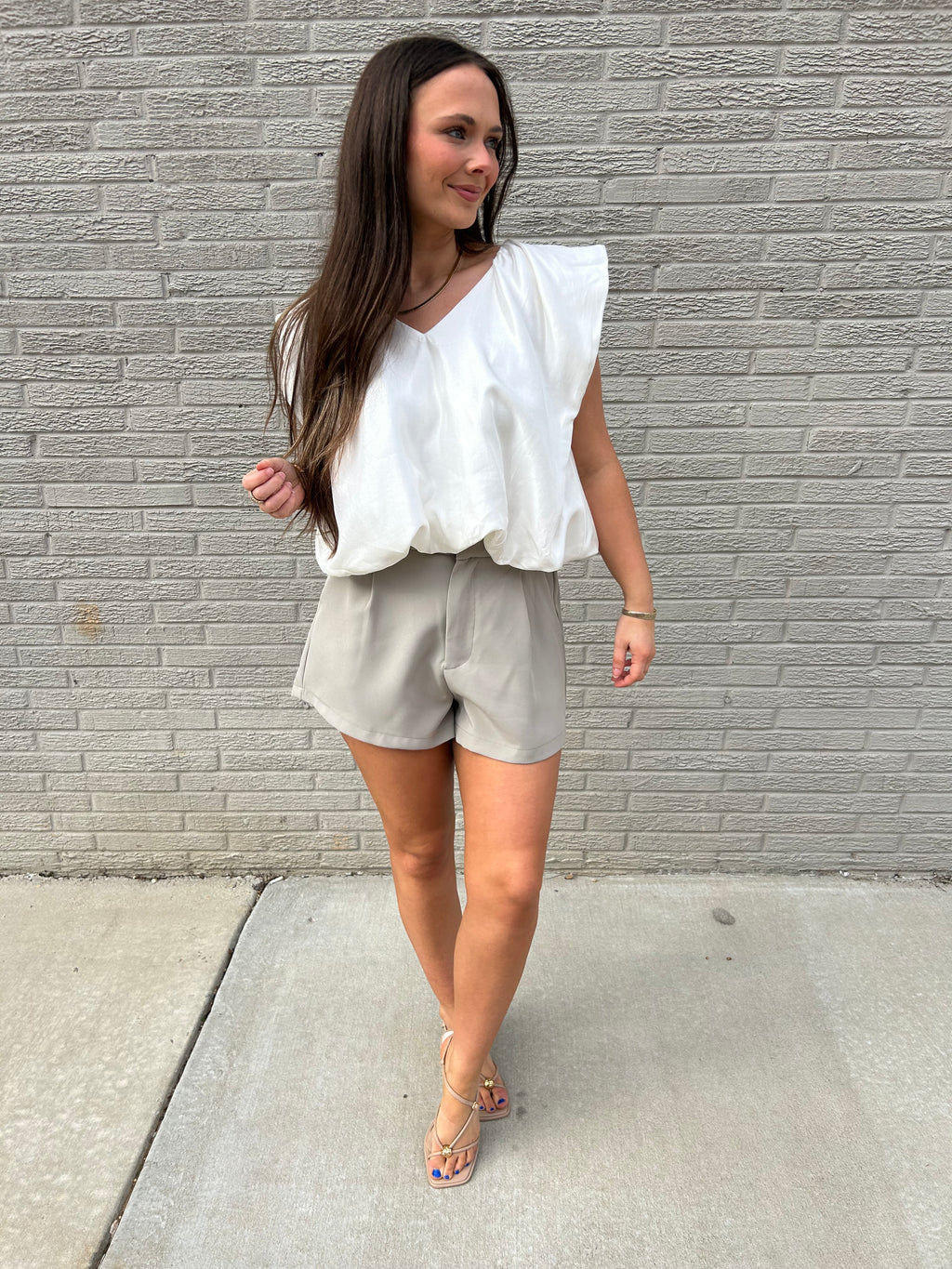 GLAM | BUBBLE SLEEVE WHITE TOP