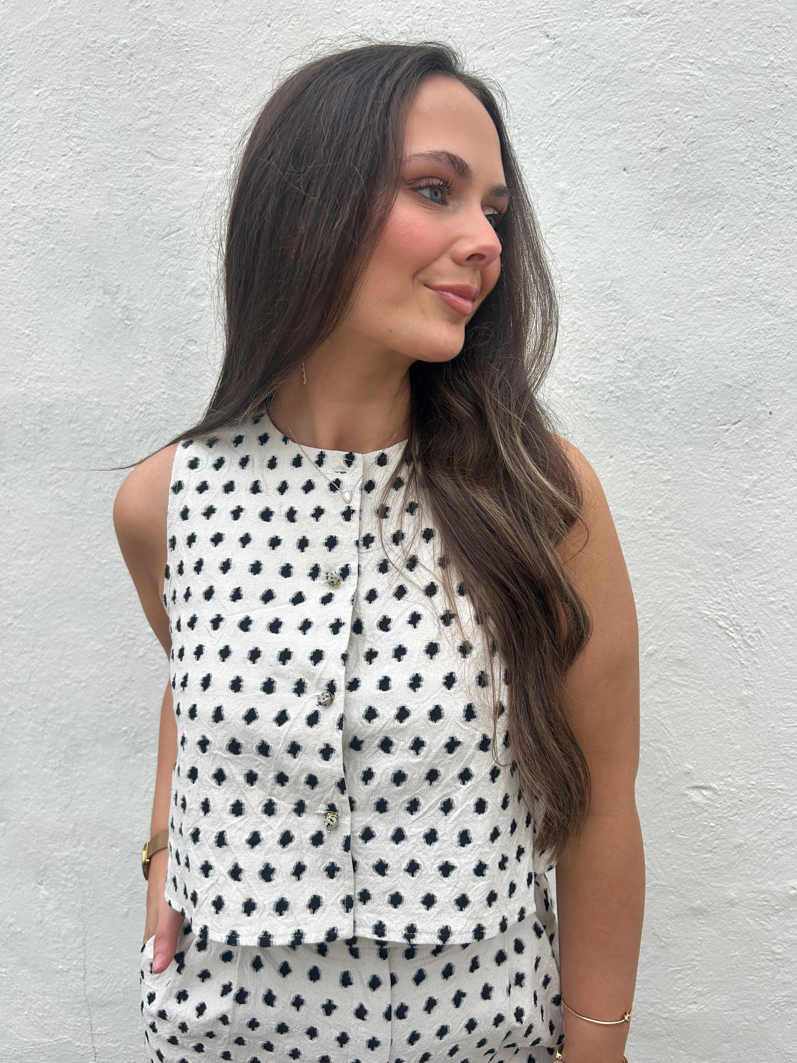 FRNCH | THE PARISIAN POISE BUTTON TOP