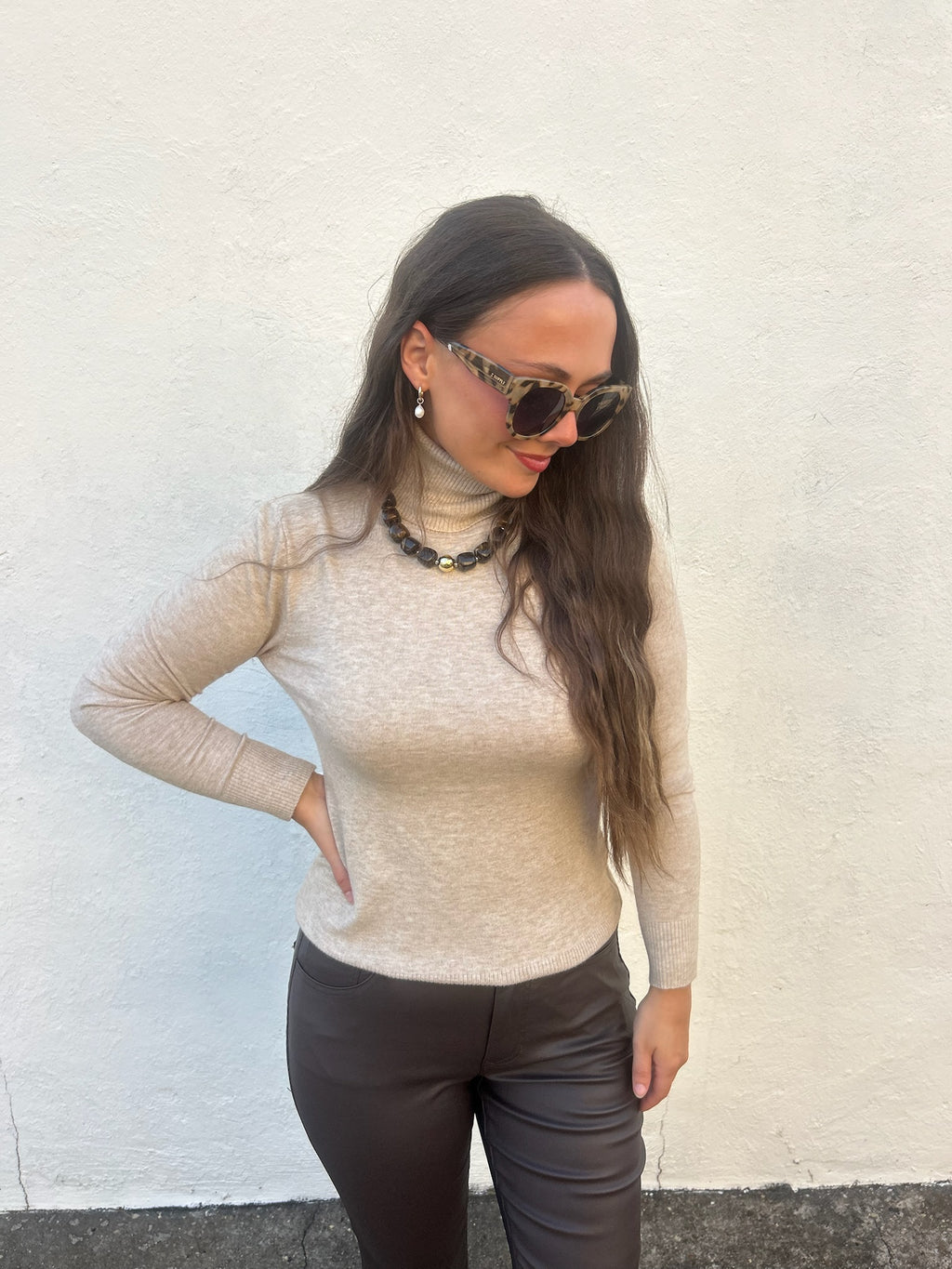 THE CLASSIC TURTLENECK SWEATER