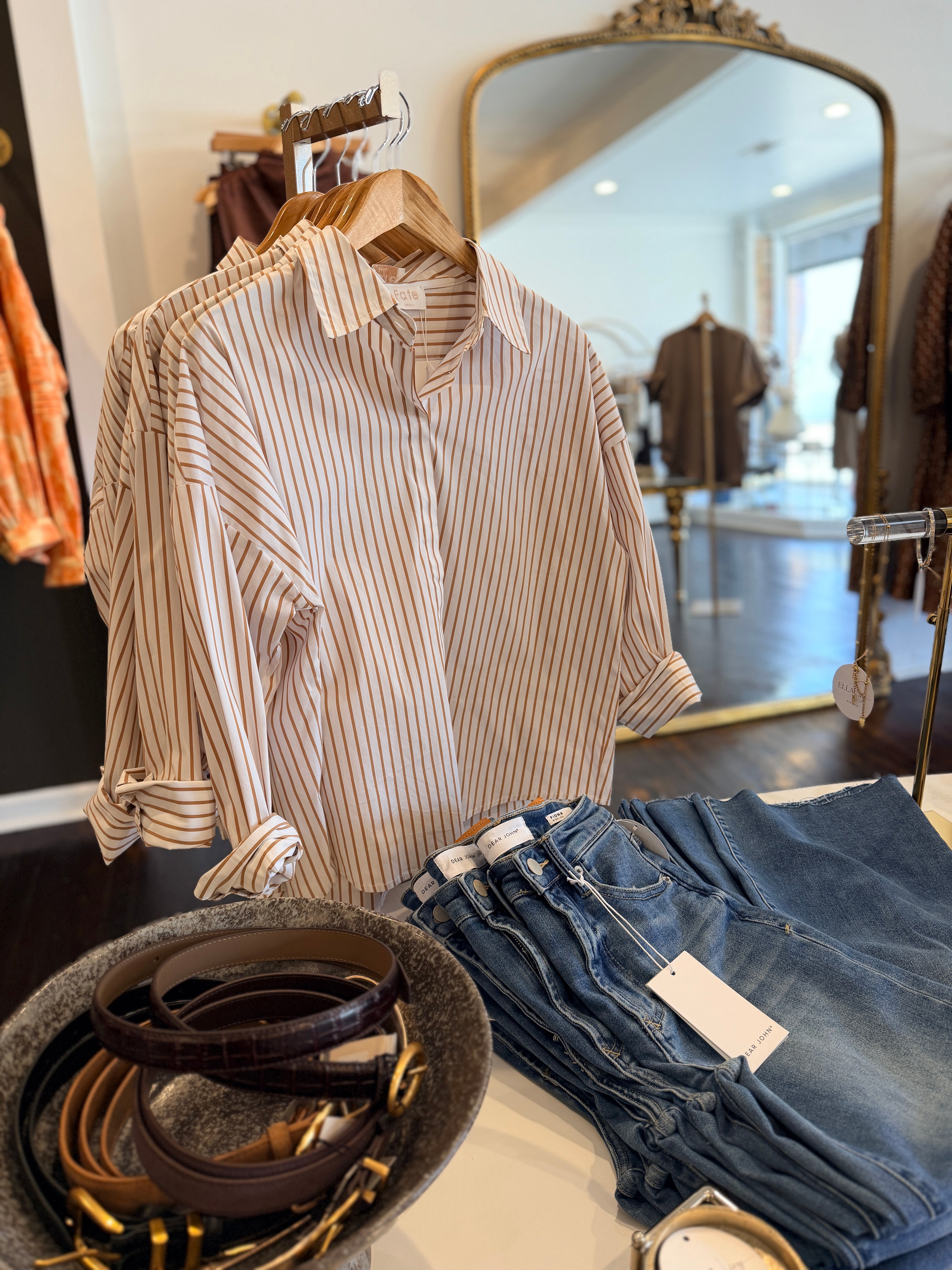 THE CLASSIC STRIPE BUTTON DOWN