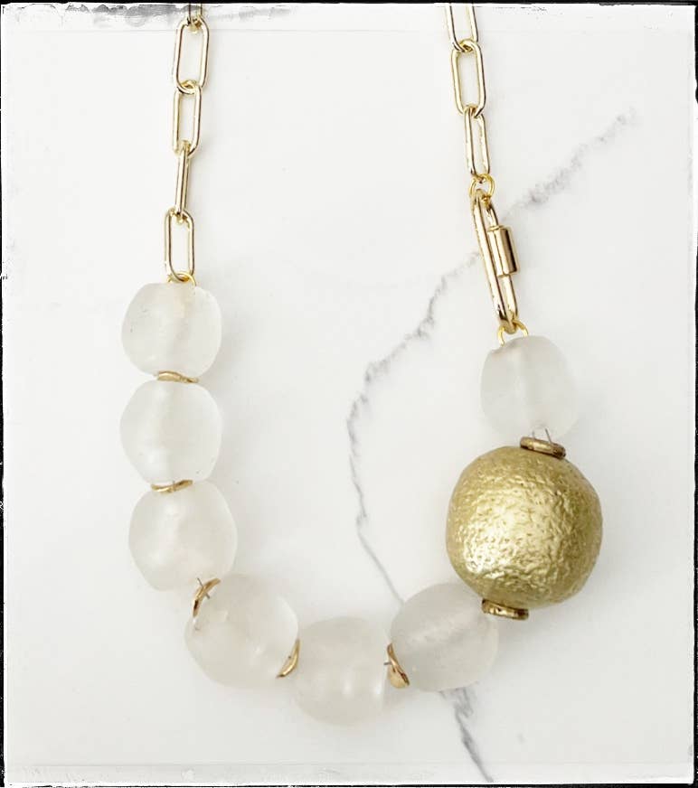 GENTRY BY JENNA | PAPERCLIP CHAIN GLASS BALL BEAD NECKLACE