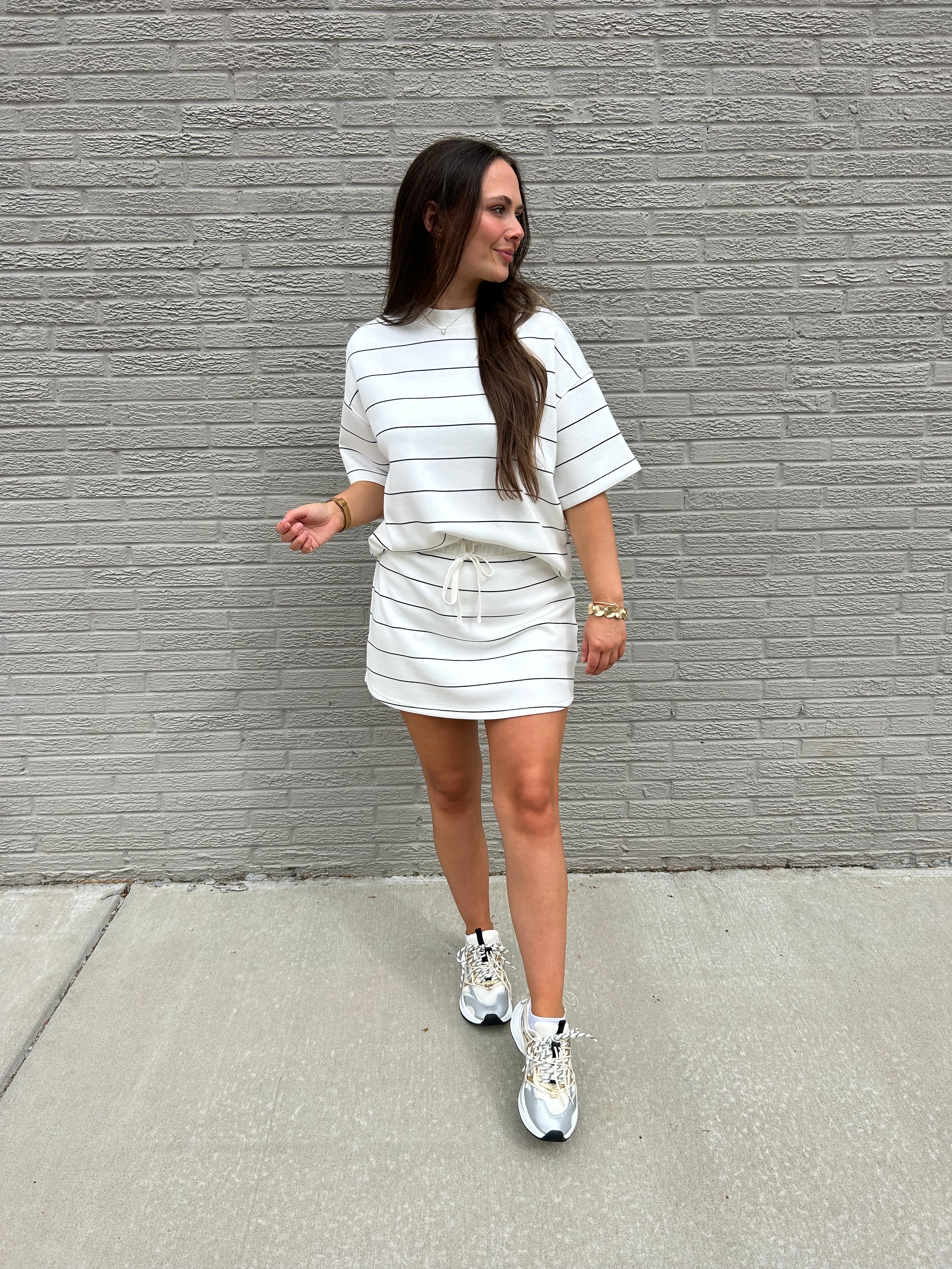 COURTSIDE STRIPE CREW NECK TEE