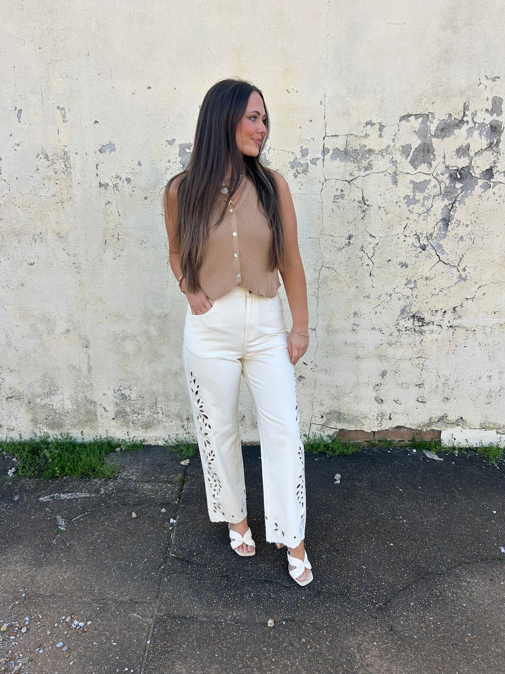 HEIRLOOM EYELET MOM JEAN