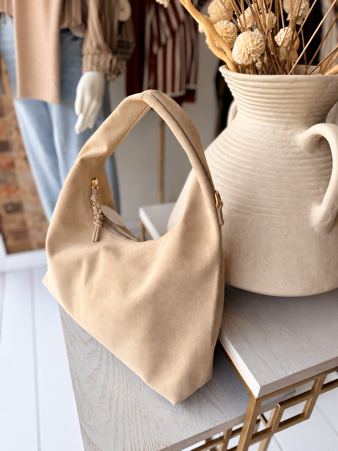 SHU SHOP | JUDY HANDBAG IN BONE SUEDE
