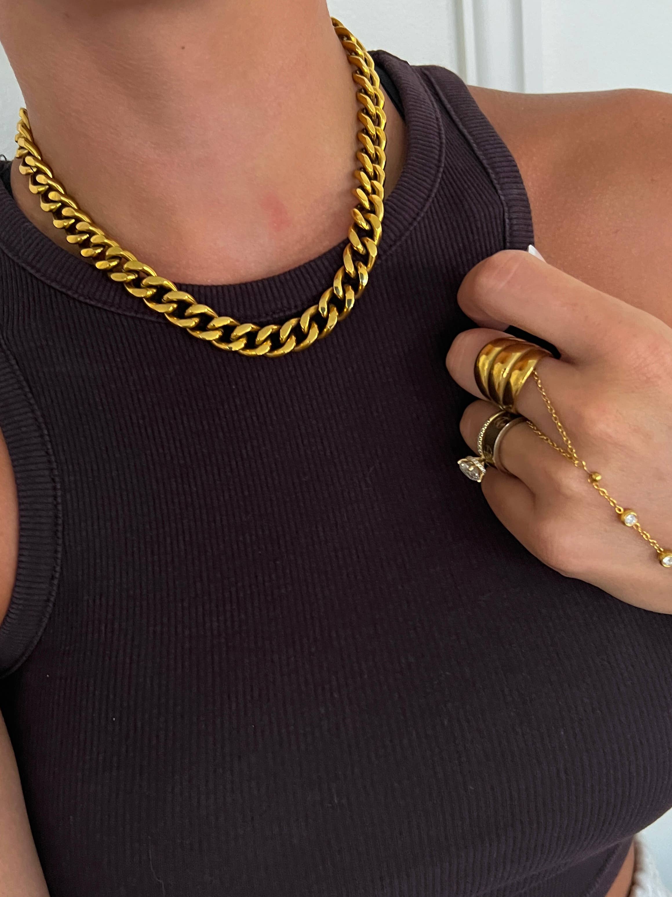 CHANSUTT PEARLS | CHUNKY GOLD NECKLACE