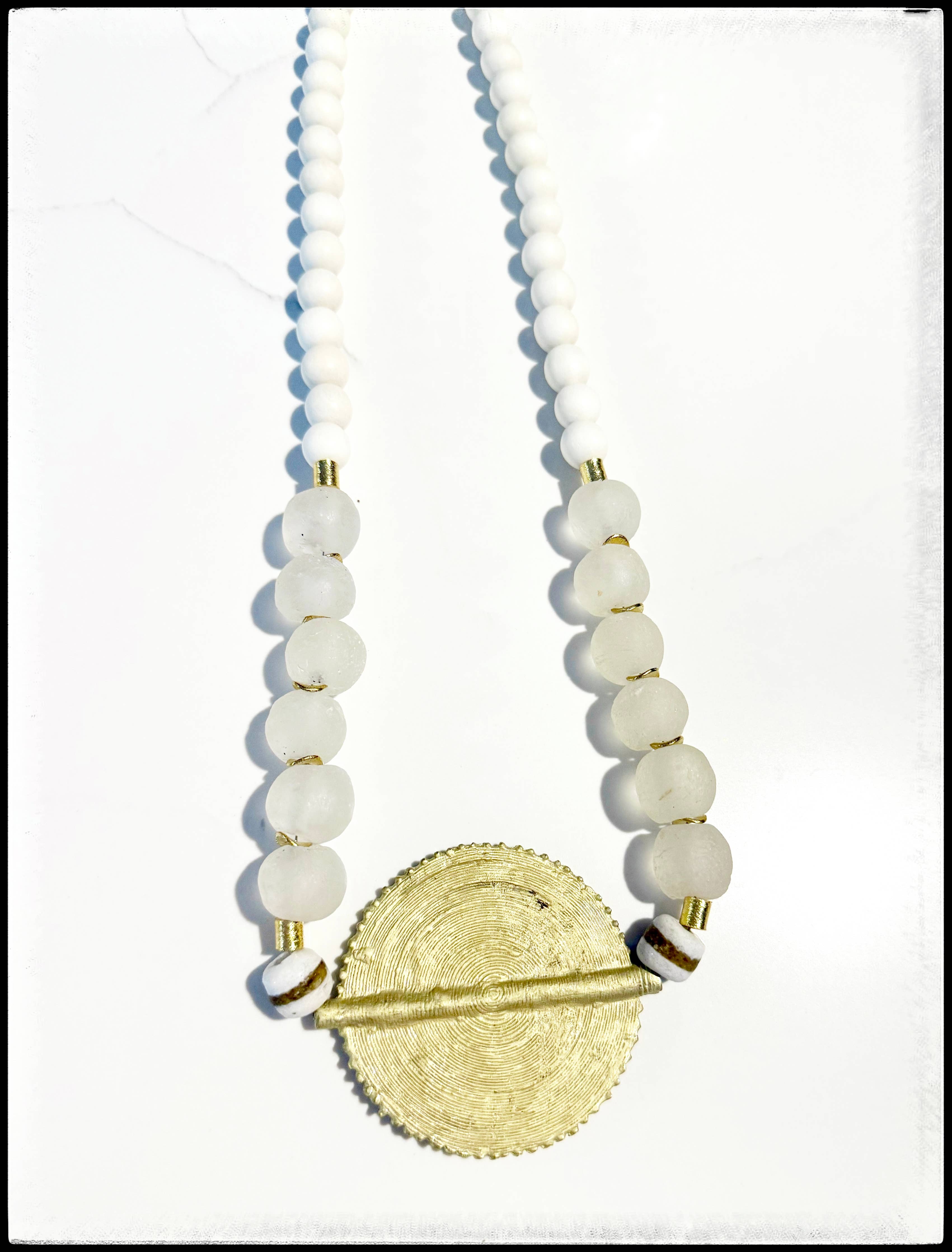 GENTRY BY JENNA | WOOD + BONE NECKLACE WITH GOLD PENDANT