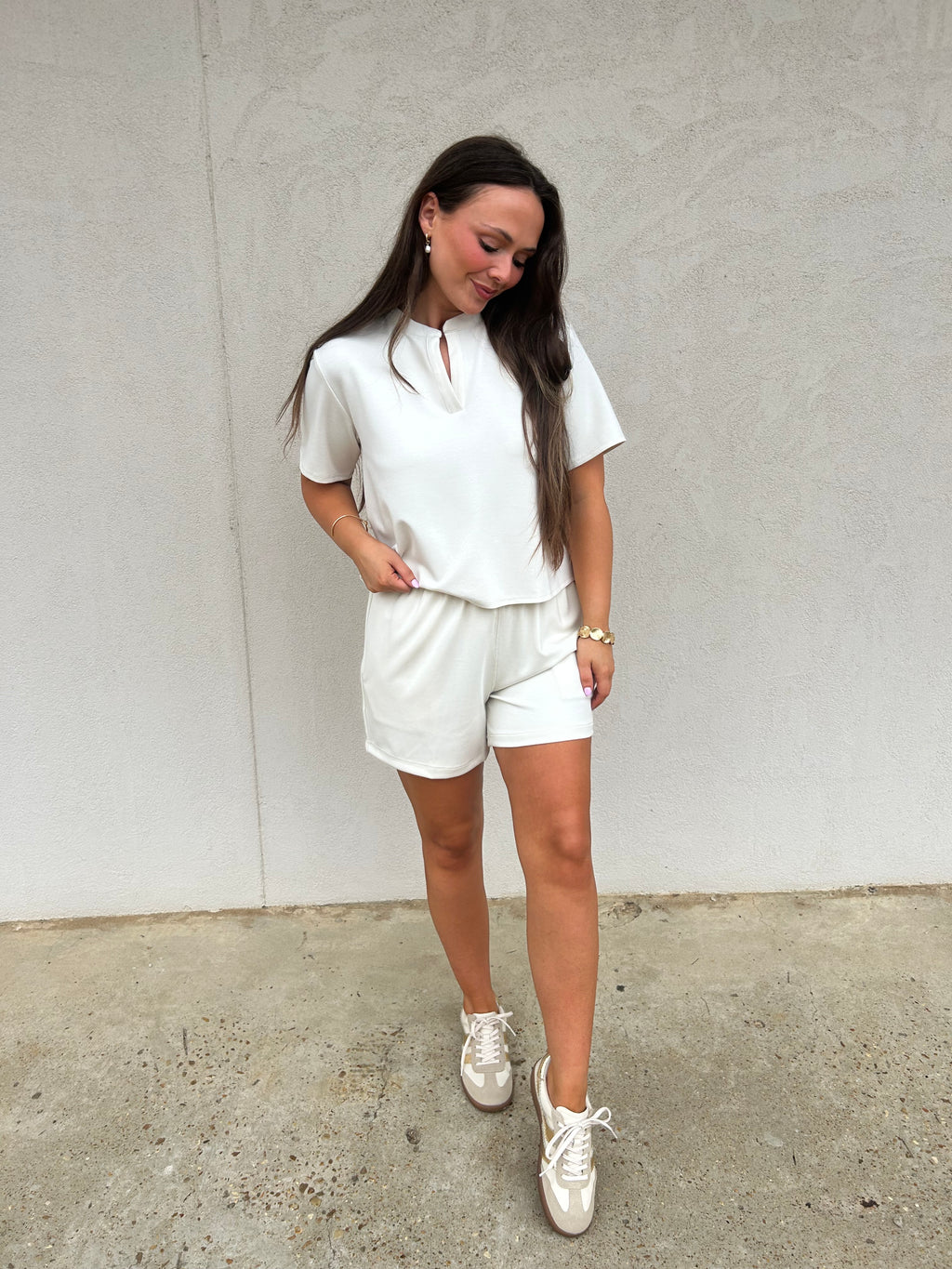 THE EVERYDAY SPLIT NECK TOP