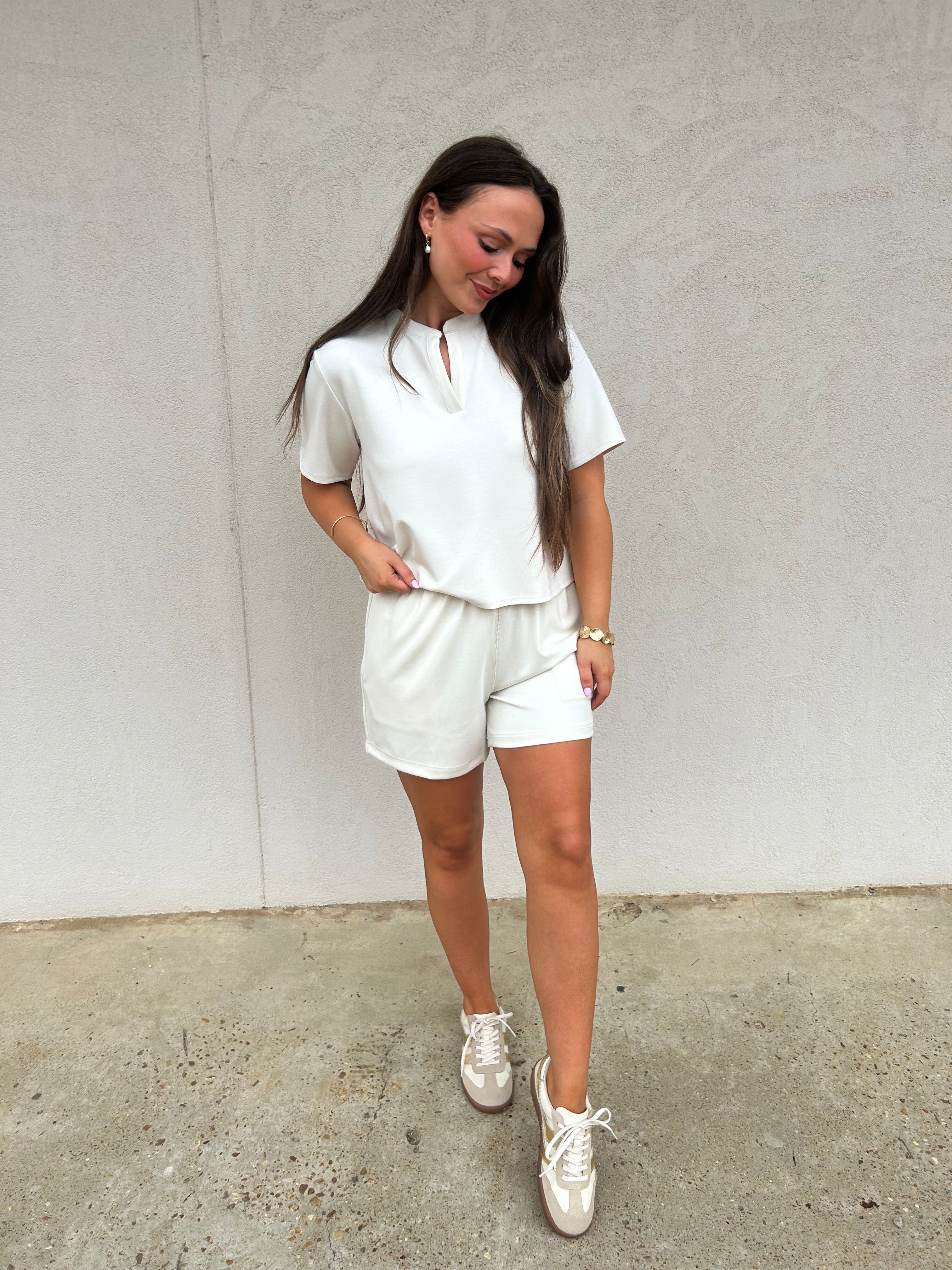 THE EVERYDAY SPLIT NECK TOP