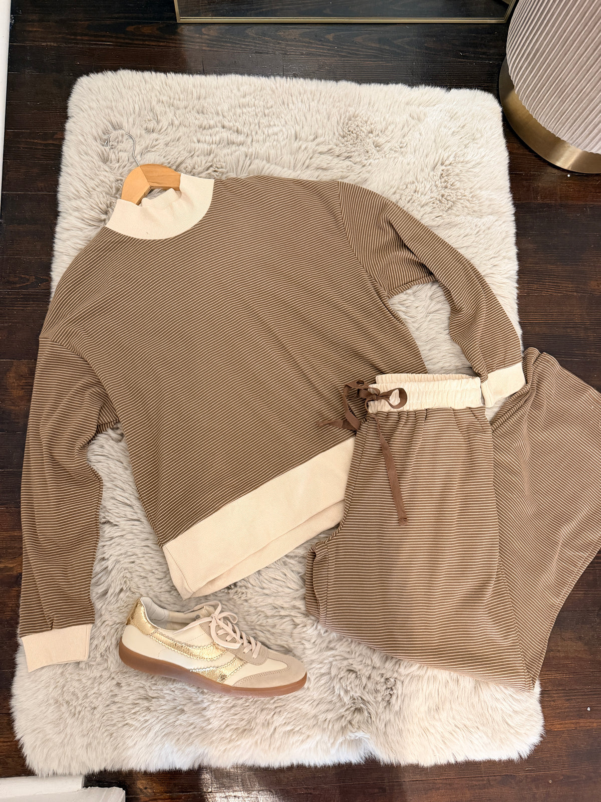 MOCHA STRIPE MOCK NECK TOP
