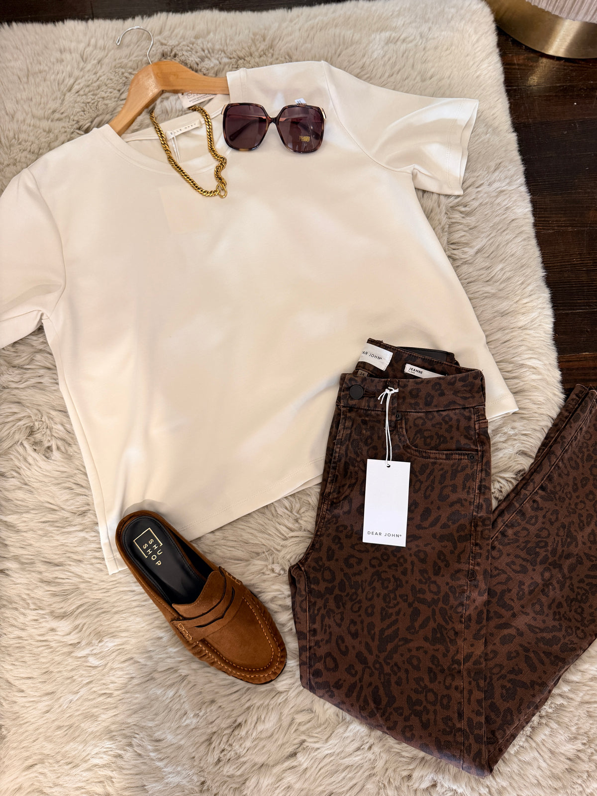 ELLE GREY | THE CREW TEE IN IVORY