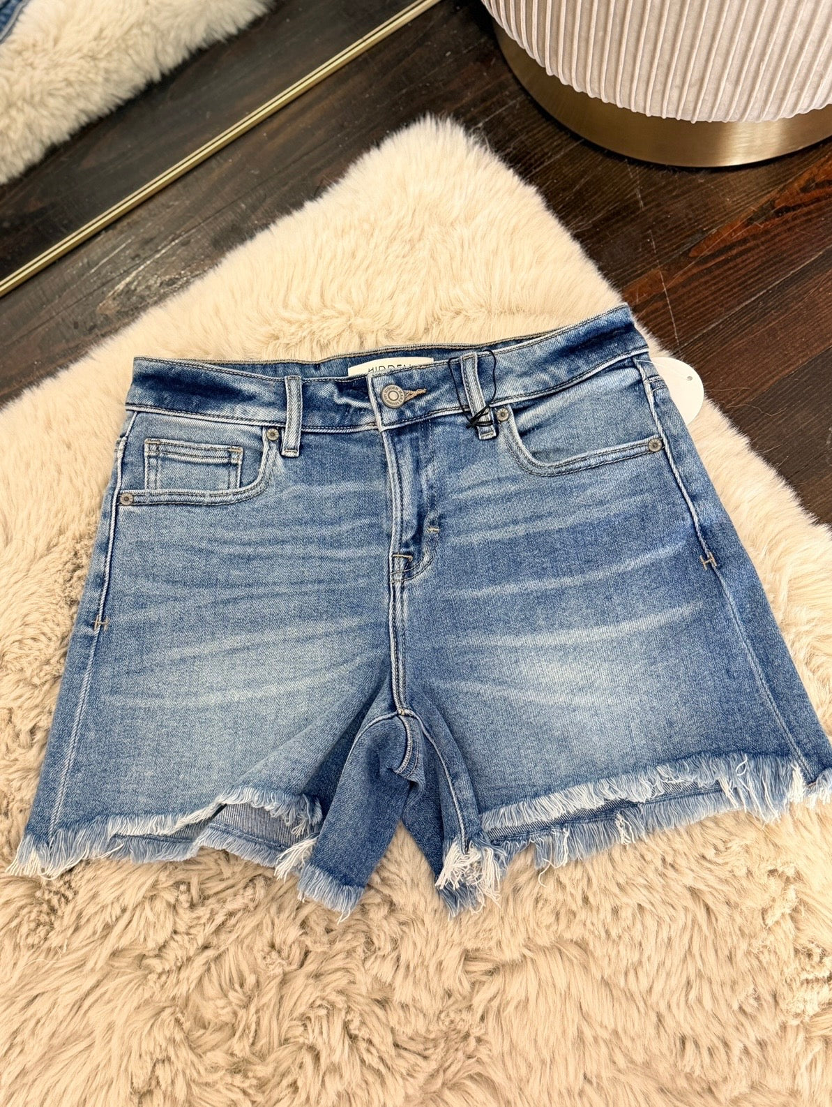HIDDEN | BAILEY HIGH RISE DENIM CUT OFF