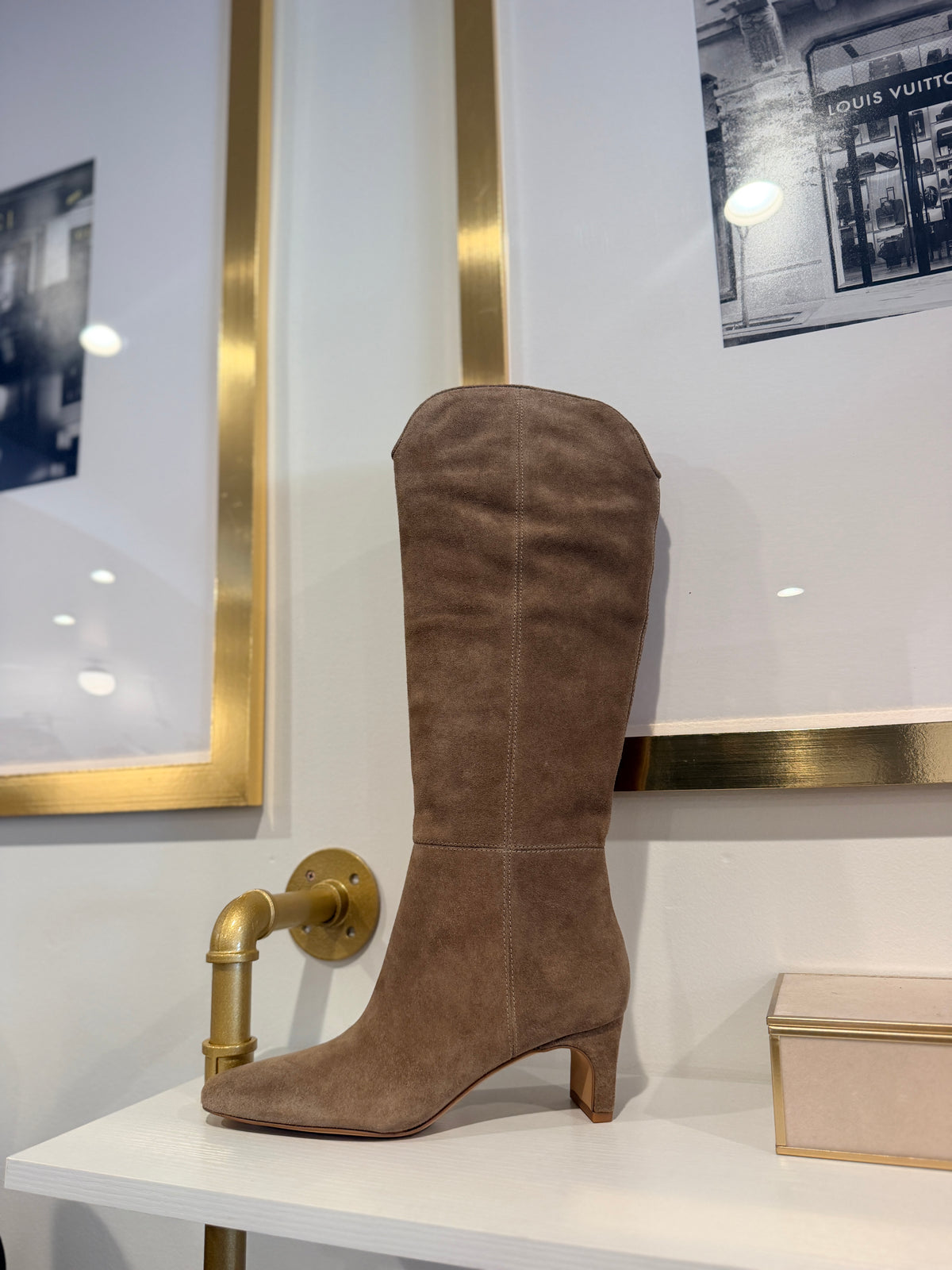 DOLCE VITA | BRION IN TAUPE SUEDE