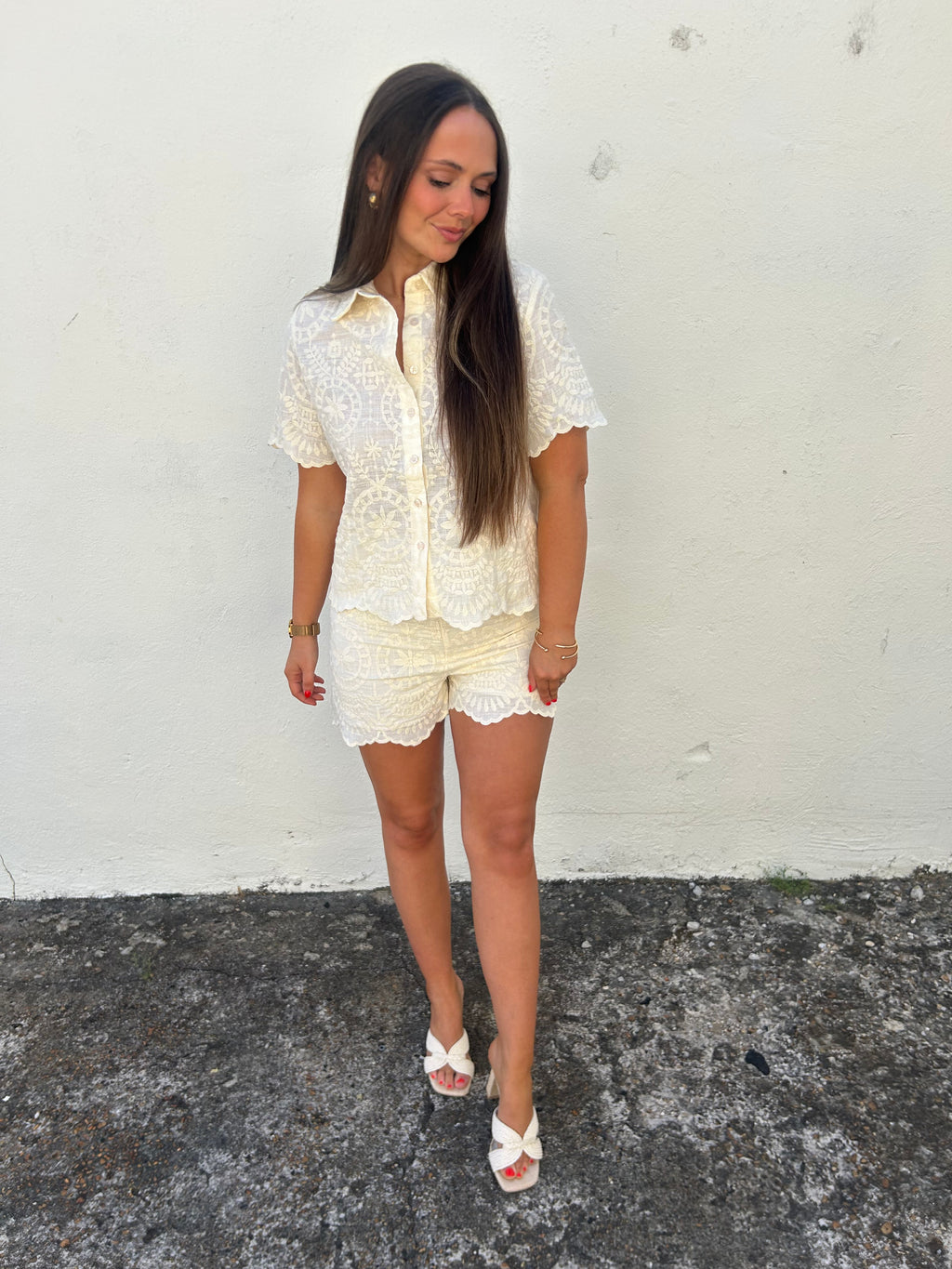 THE HEIRLOOM SCALLOP BUTTON DOWN
