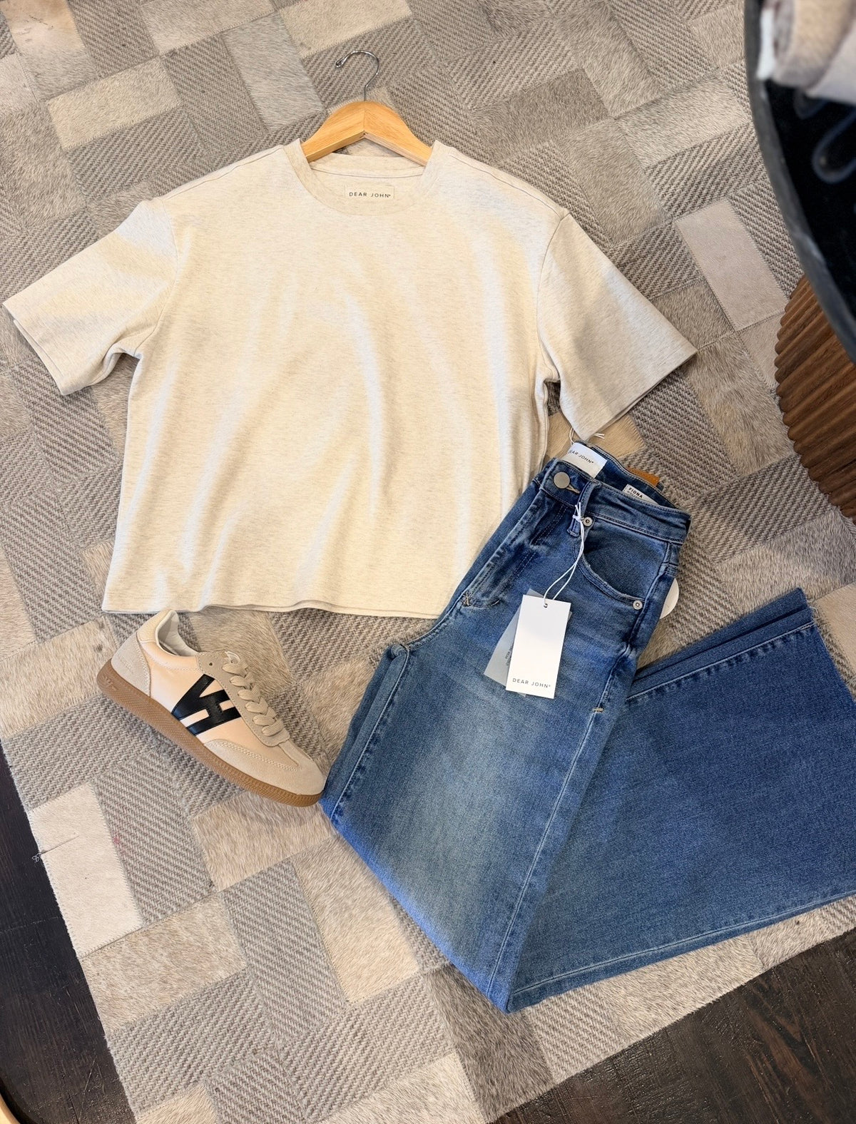 DEAR JOHN | MADDOX TEE IN OATMEAL