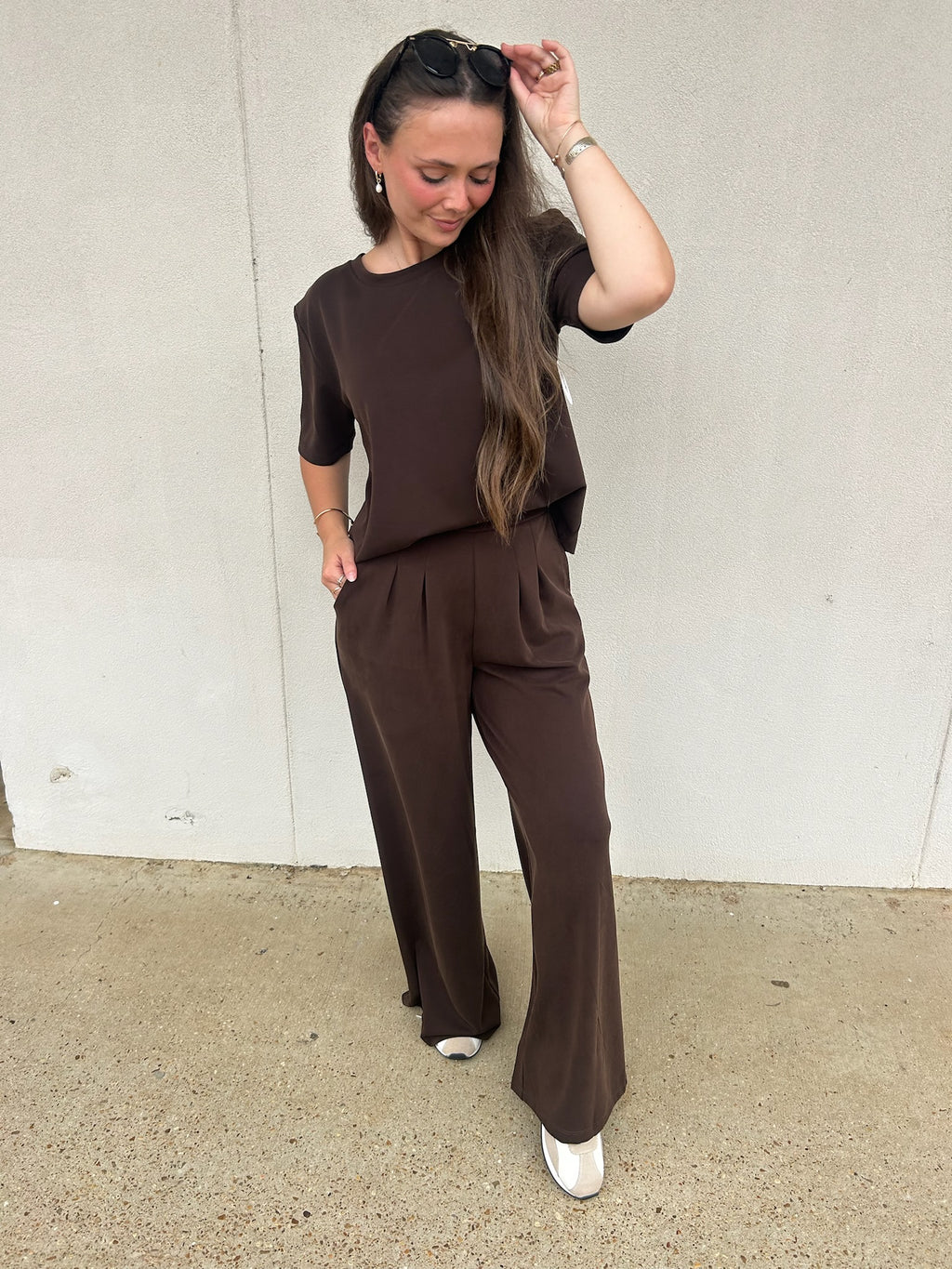 ELLE GREY | EVERYDAY SOFT CREW TEE IN COFFEE BROWN