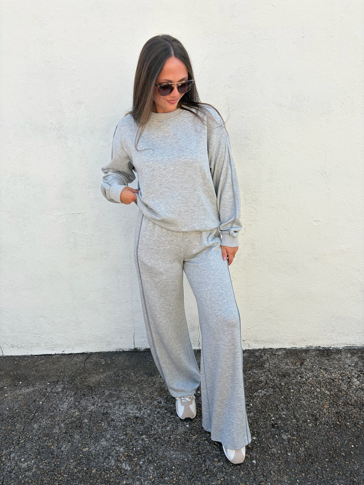 THE PORTER CONTRAST SEAM SWEATSHIRT