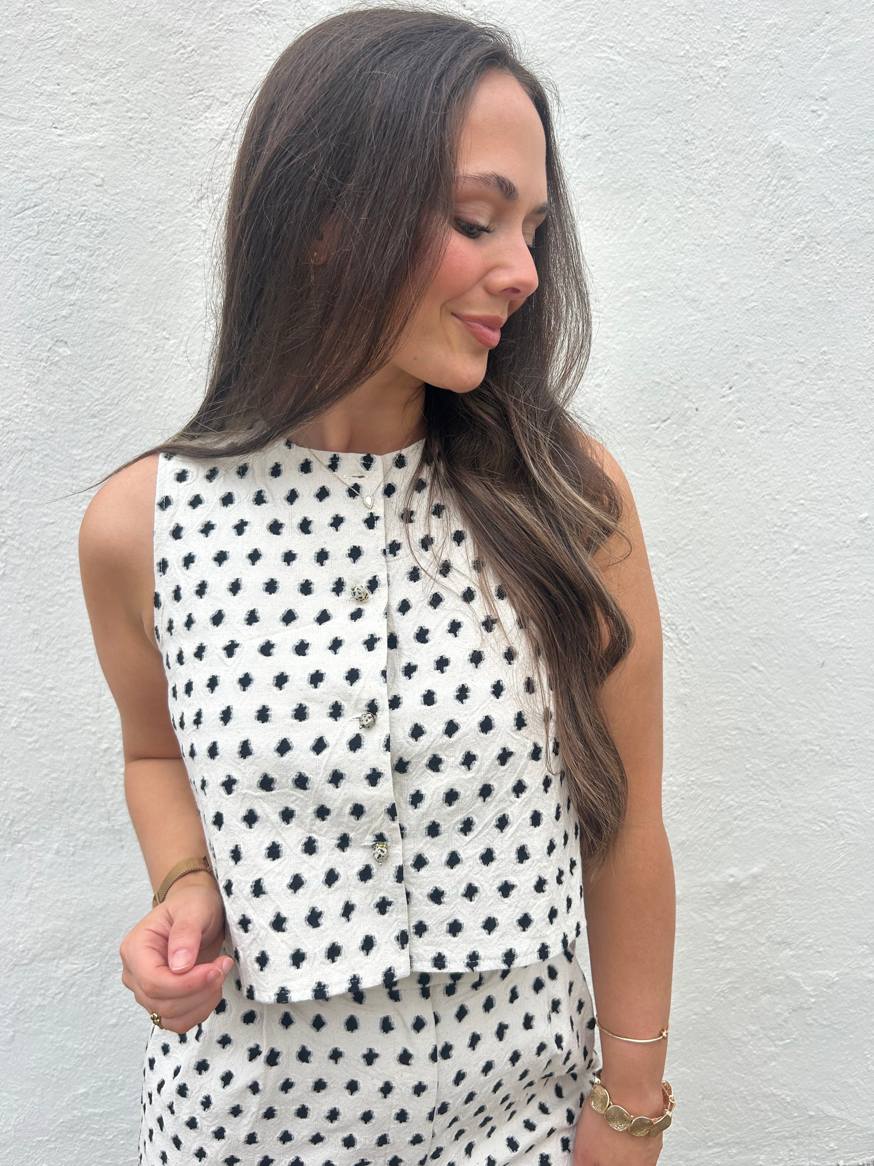FRNCH | THE PARISIAN POISE BUTTON TOP