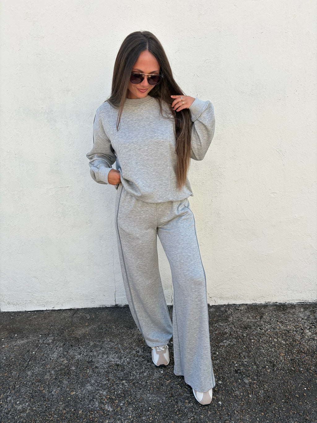 THE PORTER CONTRAST SEAM SWEATSHIRT