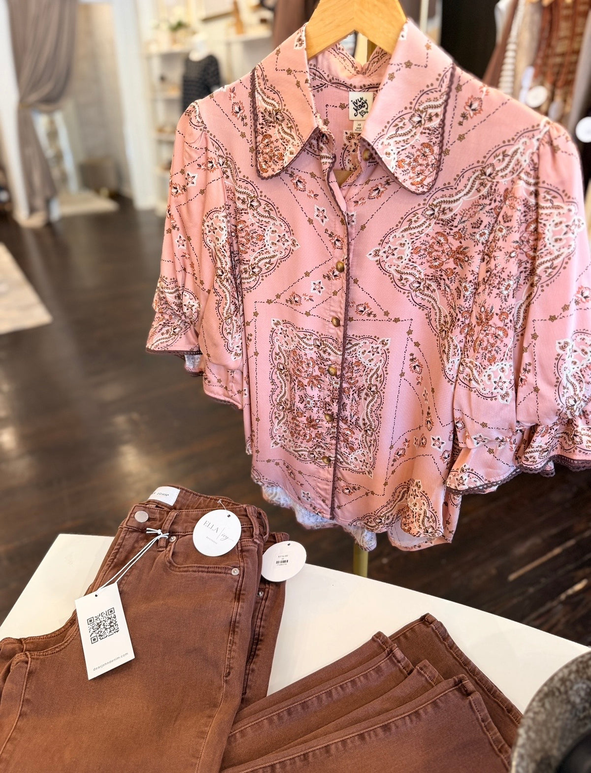 IVY JANE | BLUSH PAISLEY RUFFLE SLEEVE TOP