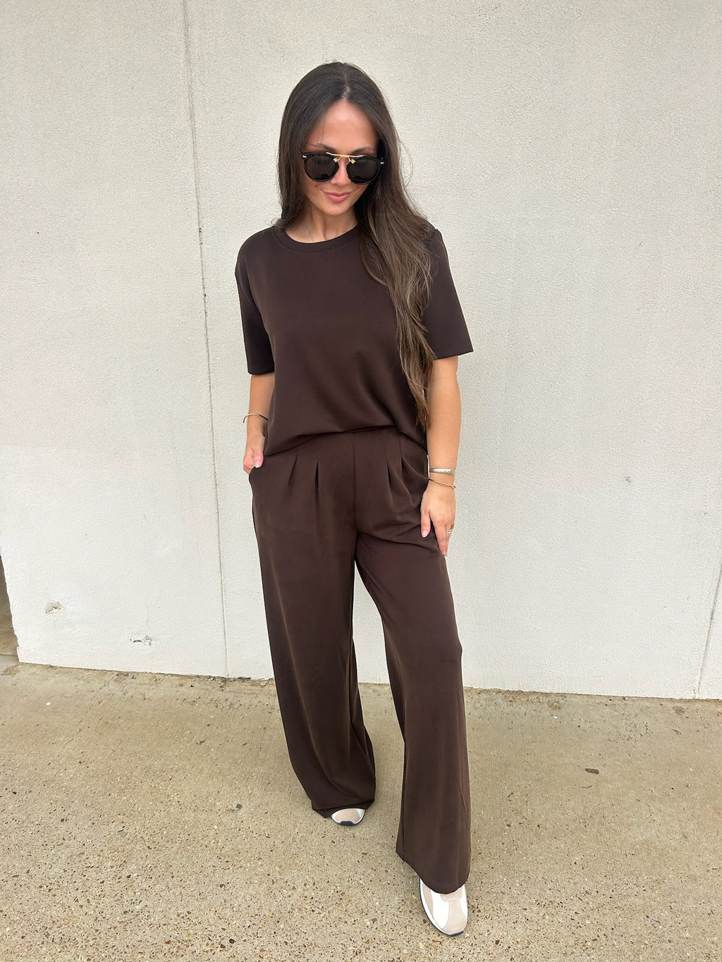 ELLE GREY | EVERYDAY SOFT CREW TEE IN COFFEE BROWN