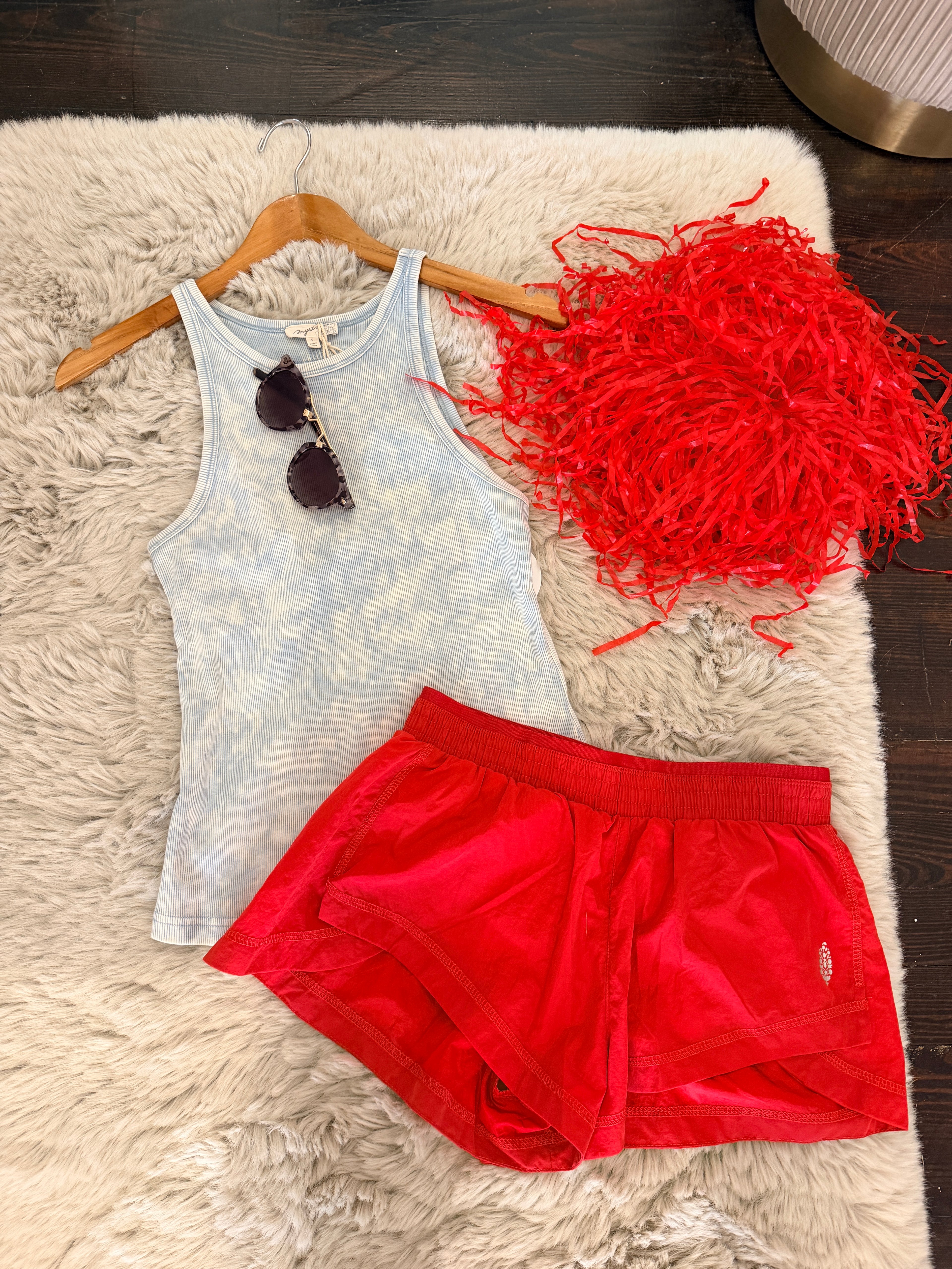 FREE PEOPLE | ON THE GO RUN SHORTS IN VICTORY RED