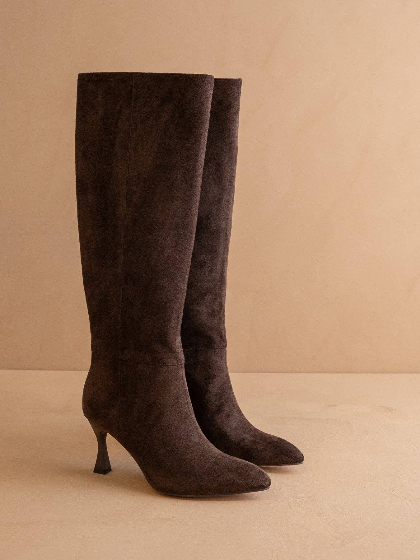 THE LEXINGTON SUEDE BOOT IN COFFEE
