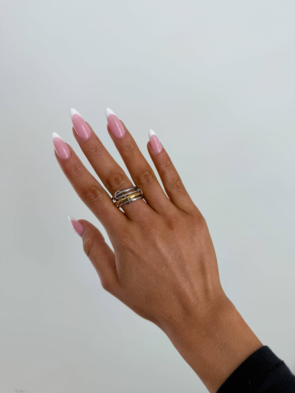 CHANSUTT PEARLS | GIA RING TWO TONED