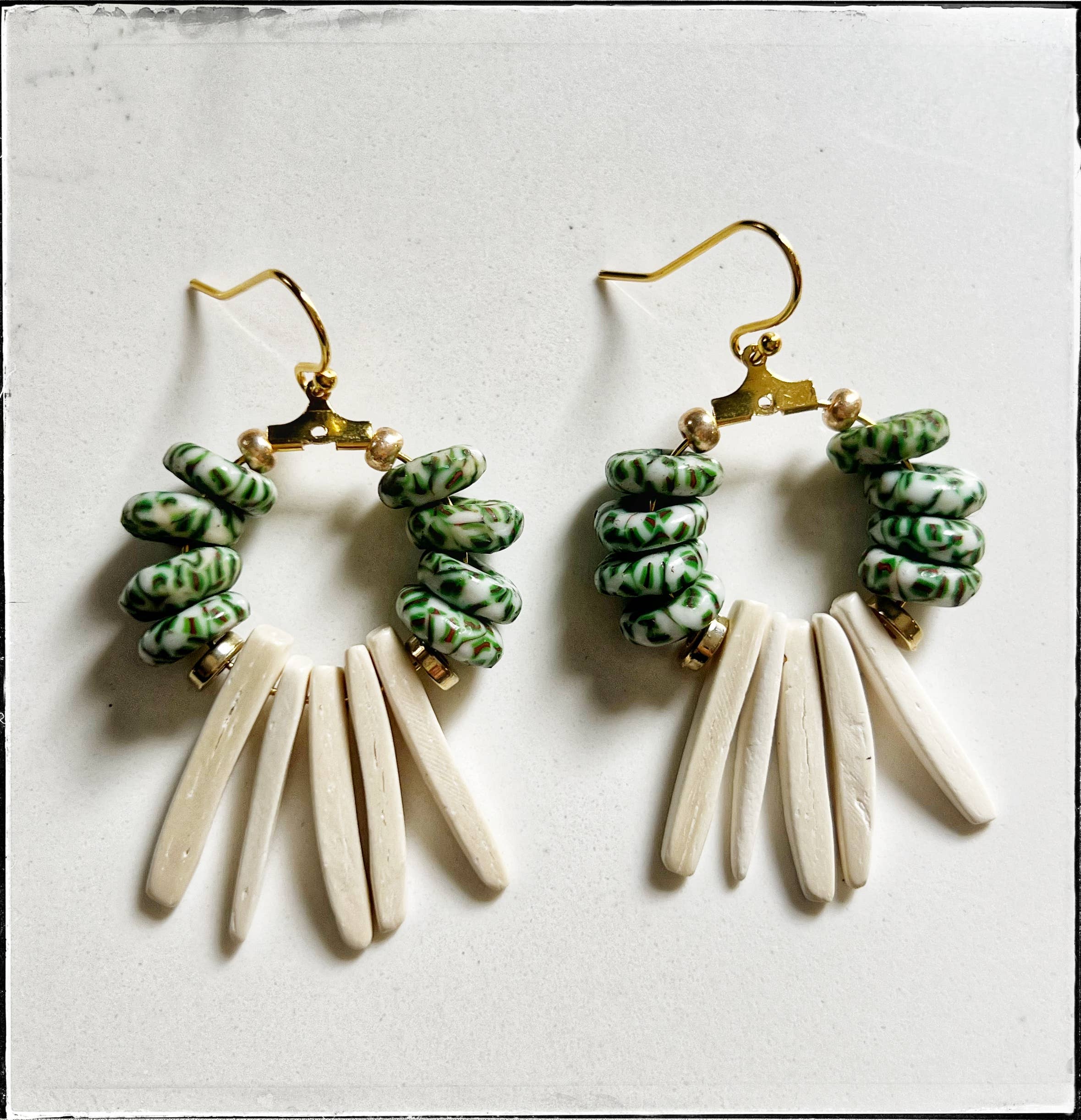 GENTRY BY JENNA | COCONUT WOOD + GREEN GLASS BEAD EARRING