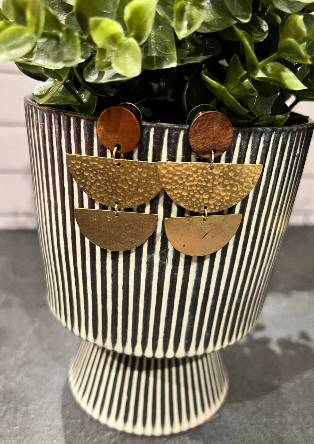 GENTRY BY JENNA | WOOD + BRASS EARRING