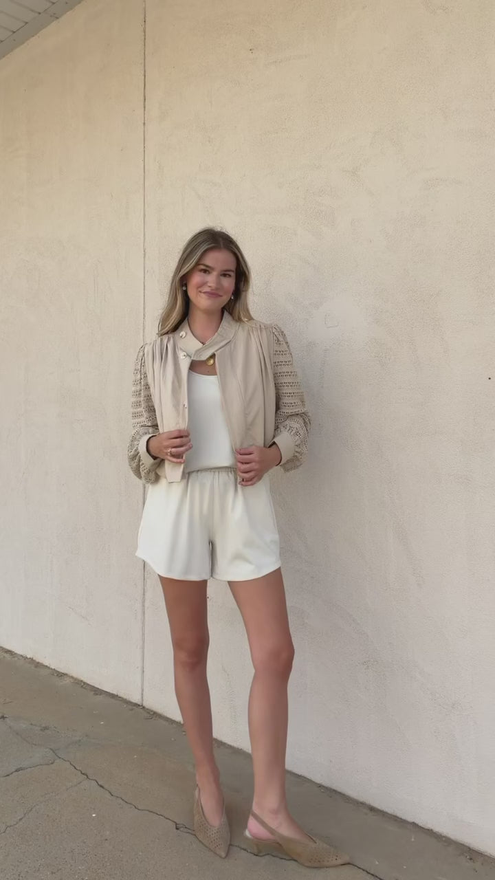 ALMOND BUBBLE HEM JACKET
